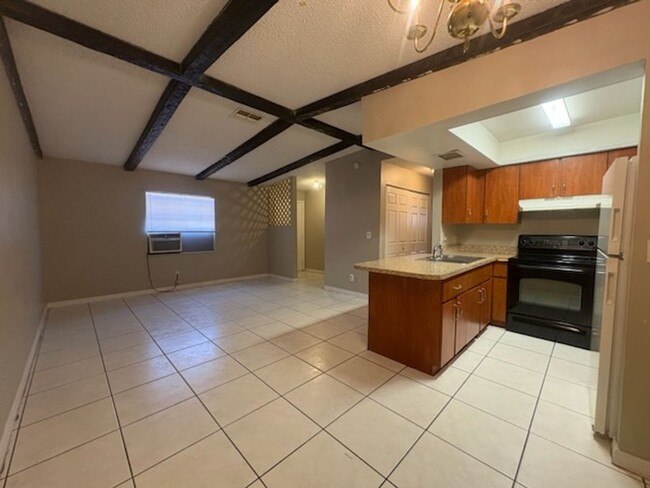 Photo - 3080 St Paul Dr House