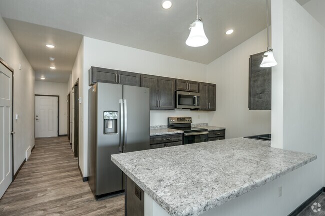 2 BR, 2 BA - 1,350SF - Zimmer Dr Townhomes