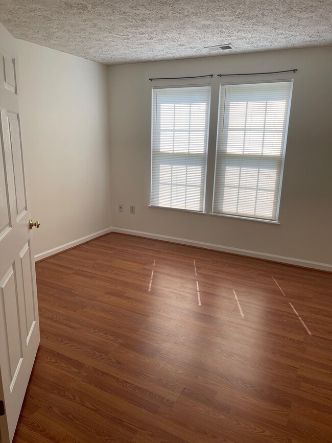 Photo - 5610 Avonshire Pl Unit #C