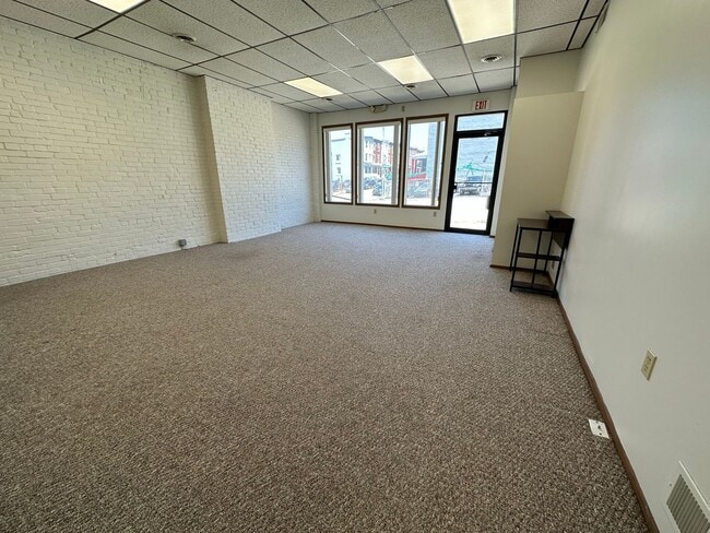 Photo - First Floor Commercial Space in Perfect Oakland Location Right on Boulevard of the Allies! CALL T... Unit 3528