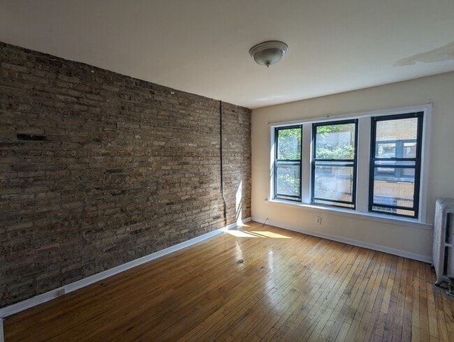 Photo - 2334.5 N Spaulding Ave Unit 3B