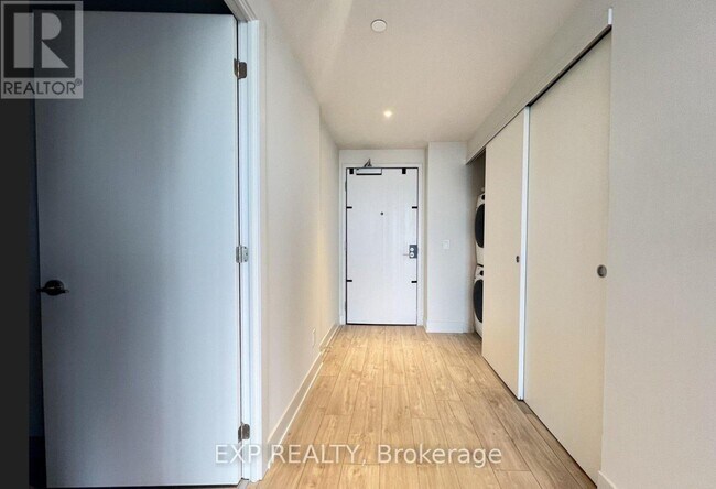 Photo - 8 Cumberland St Unit 3707