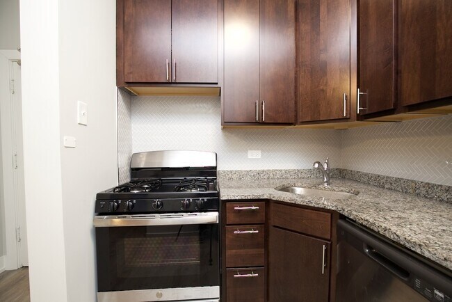 Photo - 4828 N Damen Ave Unit J06W