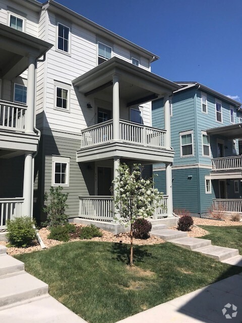 Building Photo - Charming 2BD/2.5BA Townhome in Quiet Lafay...