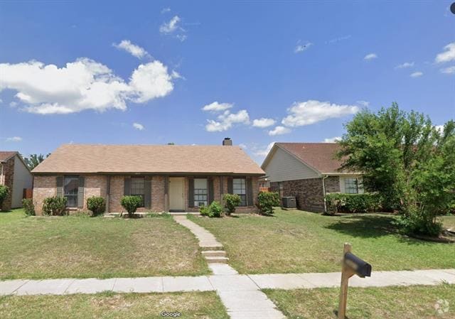 Building Photo - 5821 Winell Dr Rental