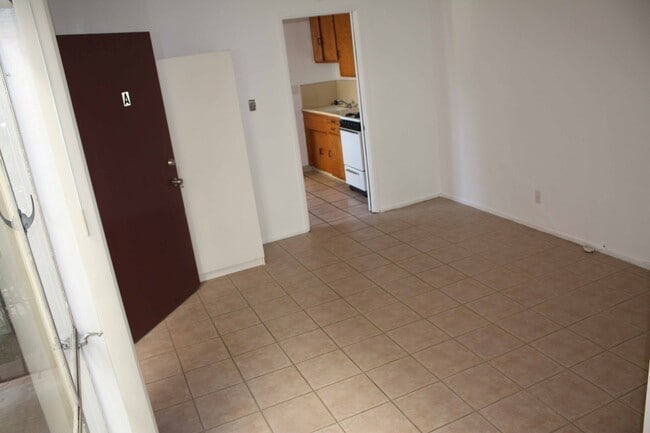 Living room - 2430 20th St Unit A