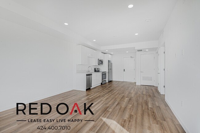 Photo - 1860 N Western Ave Unidad P15