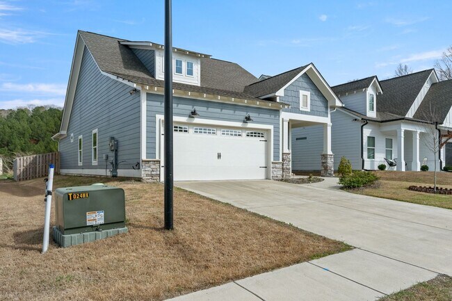 Photo - Move In Special, 10% off 1st month's rent....