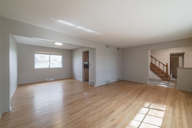 Photo - 1587 3 Lakes Dr