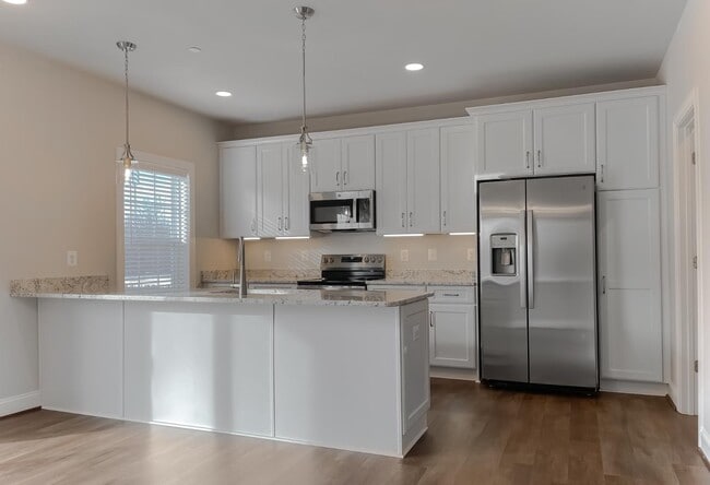 Photo - Sullivan Lane