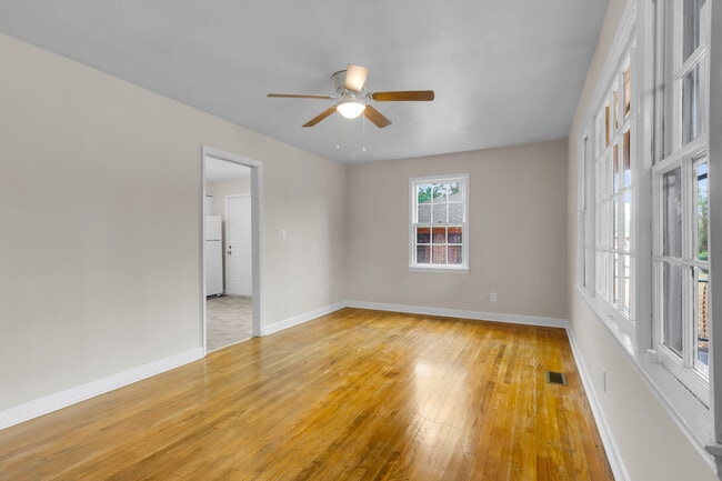 Photo - 1508 Beaufort St