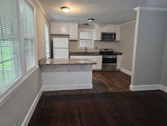 Photo - 102 Dundee Ln