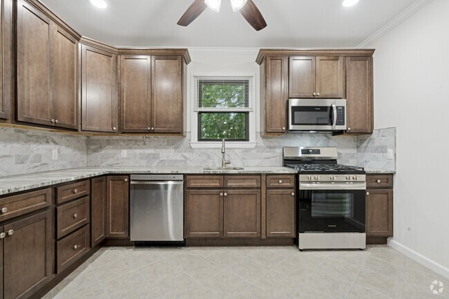 Building Photo - 350 Arlington Ave Rental