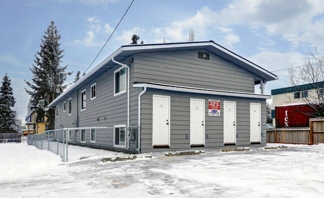 818 E 10th Ave Unit 3