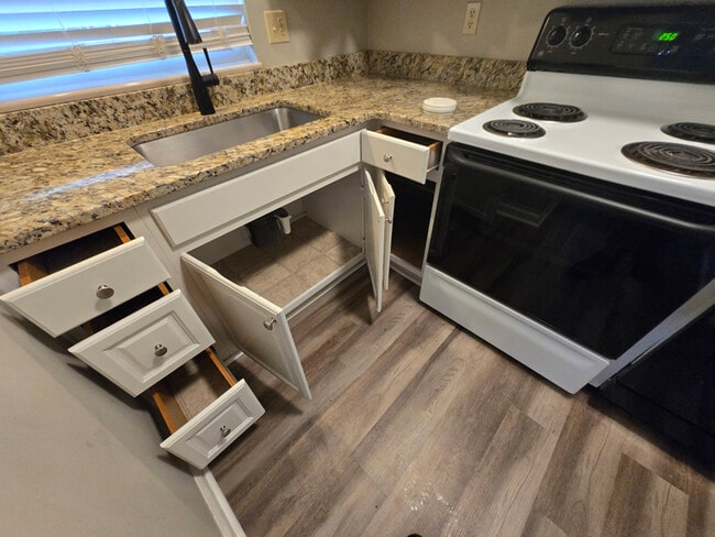 Photo - 120 Asbury Way