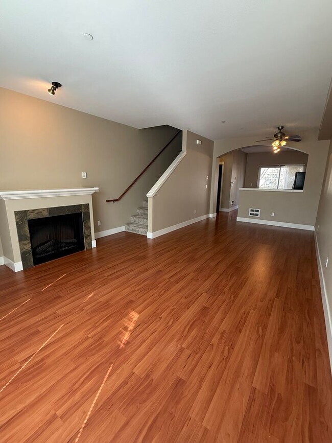 Photo - 2Bd/2.5Ba Redmond Townhouse