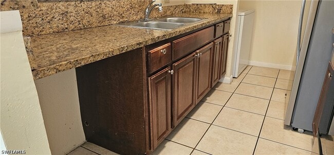 Photo - 2865 Winkler Ave Unit 416