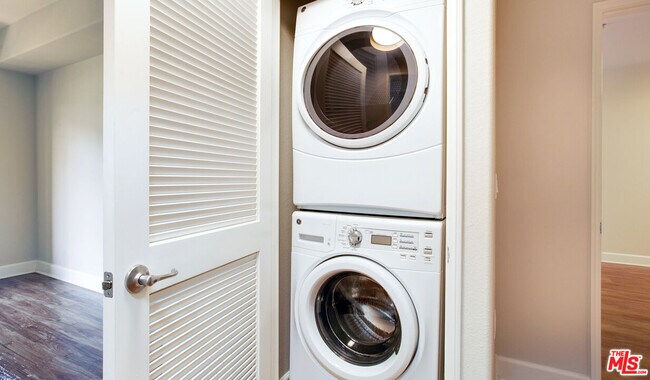 Photo - 348 Hauser Blvd Unit 3-215