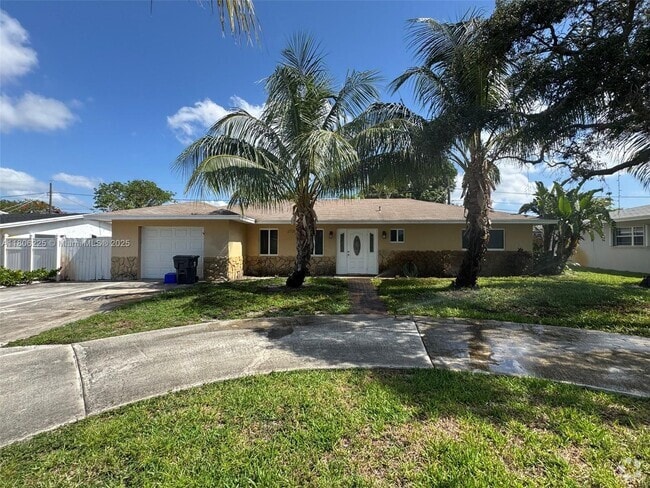 Building Photo - 2731 Cambridge Rd Rental
