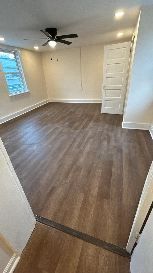 Building Photo - 16 N Church St