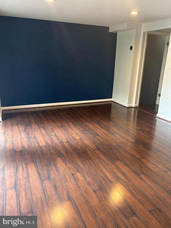 Photo - 5497 Endicott Ln