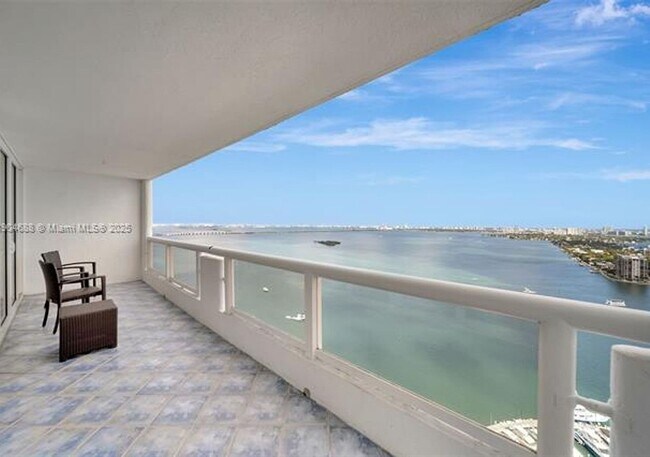 Photo - 851 NE 1st Ave Unidad 2507