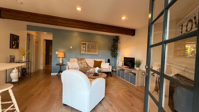 Photo - 106 Stanford Way