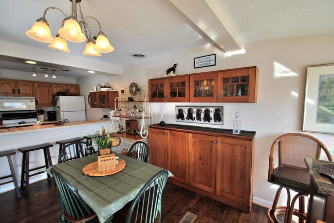 Photo - 74 Lakeshore Ct