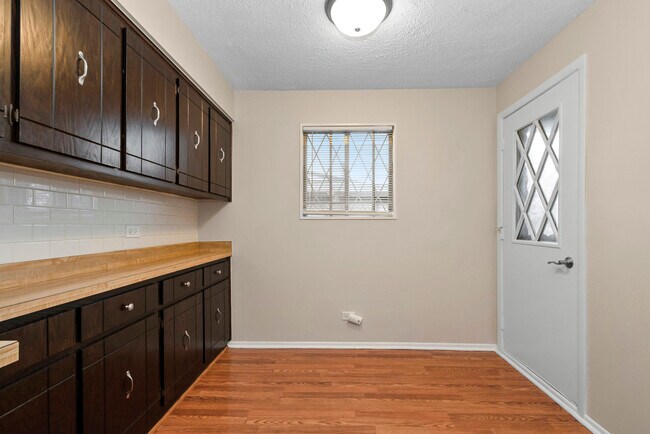 Photo - 13616 Lamon Ave