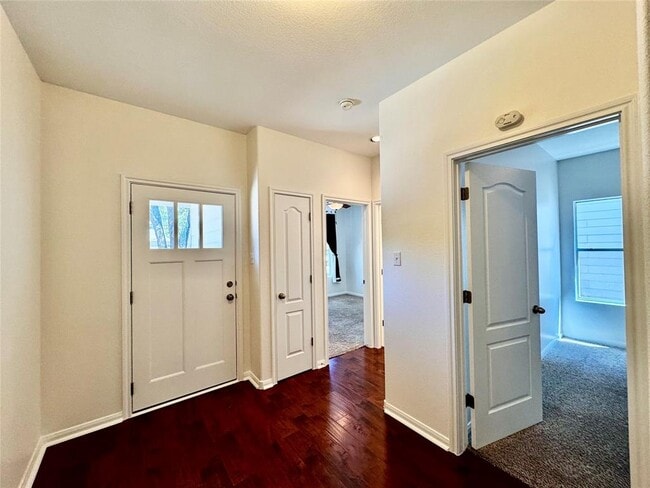Photo - 2209 Independence Dr