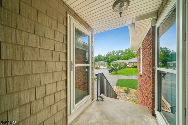 Photo - 2 Brandywyne Dr