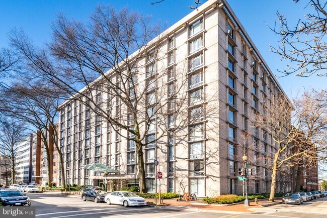 950 25th St NW Unidad 317-N