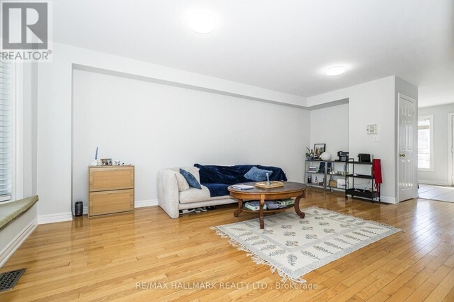 Photo - 125 Viella St