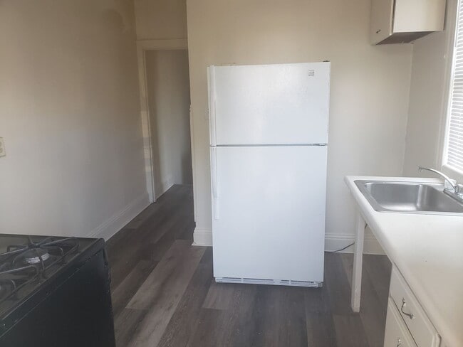 Photo - 643 Lincoln St Unidad 2nd Floor