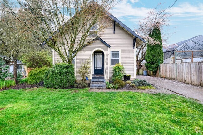 Building Photo - Charming 2 Bedroom, 1 Bathroom Chalet. Rental