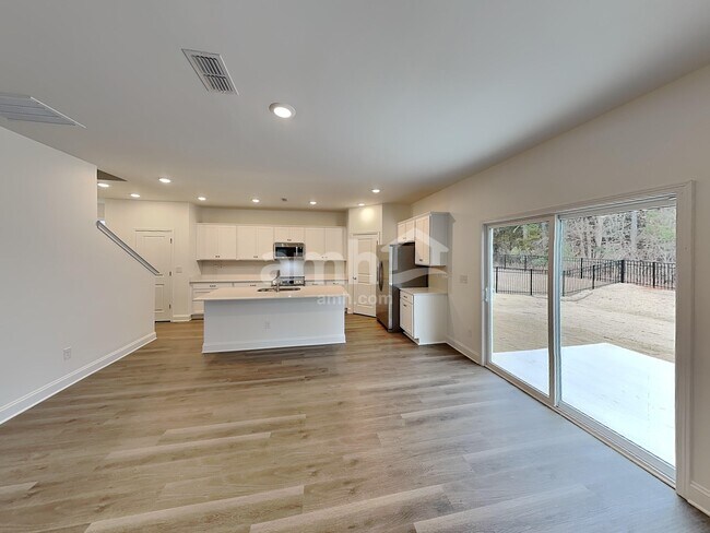 Photo - 5014 Twin River Dr