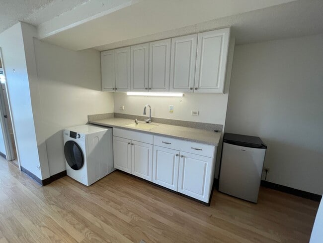 Photo - 2525 Date St Unit B