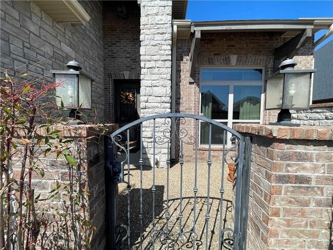 Photo - 1404 SW Madison Ave