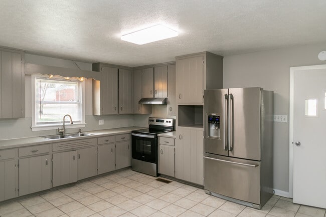 Photo - 302 Salem Rd