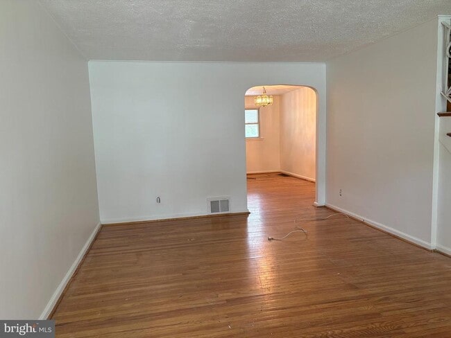 Photo - 1053 Taylor Dr