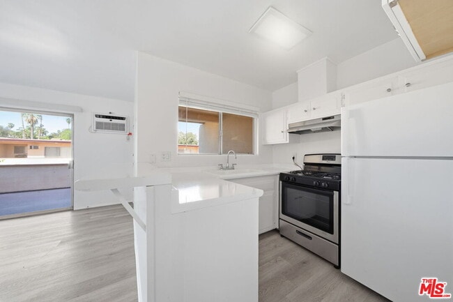 Photo - 1293 Garfield Ave Unidad 34