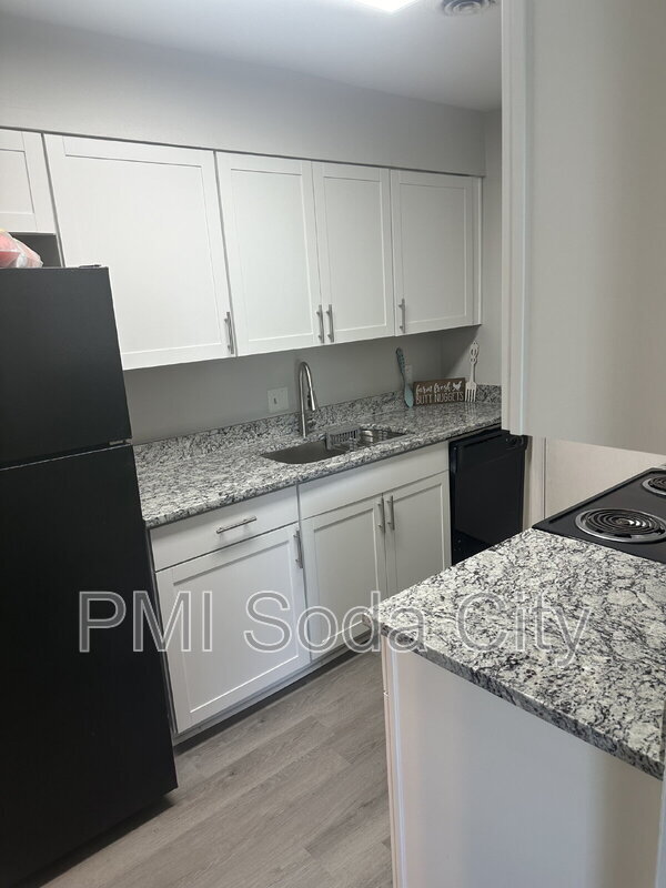 Photo - 105 Thornwell Ct Unidad G