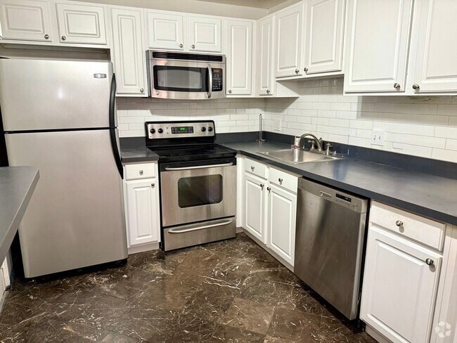 Building Photo - 326 Broadway Unit 8 Rental