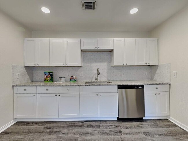 Photo - 9122 Prairie Trails Dr