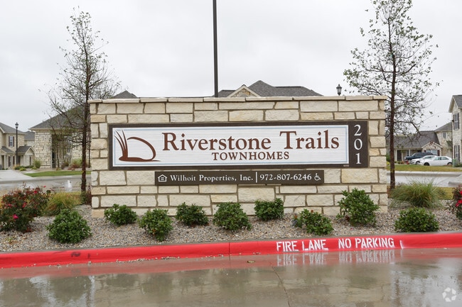 Letreros - Riverstone Trails Apartments