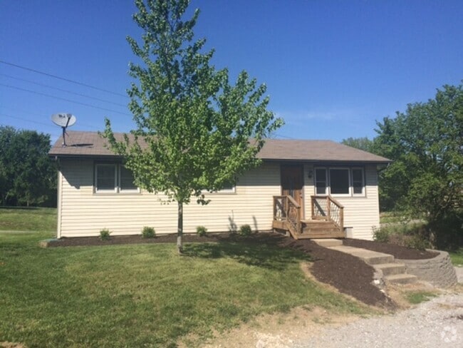 Building Photo - 3 Bed 2 Bath Home