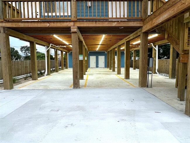 Building Photo - 175 W 6th St Unit C Rental
