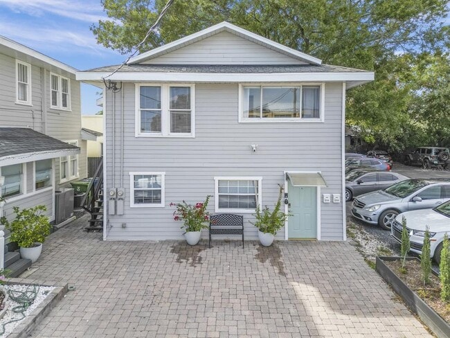 Building Photo - 2575 S Himes Ave Unit A