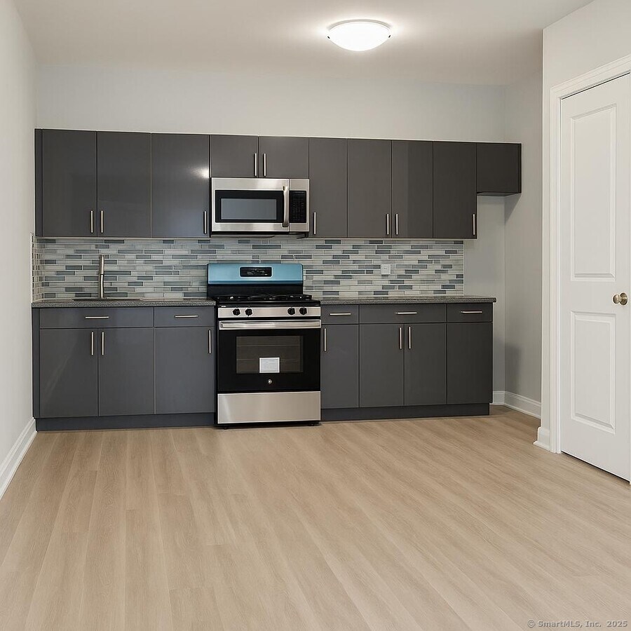 Photo - 511 E Main St Apartment Unit 2A
