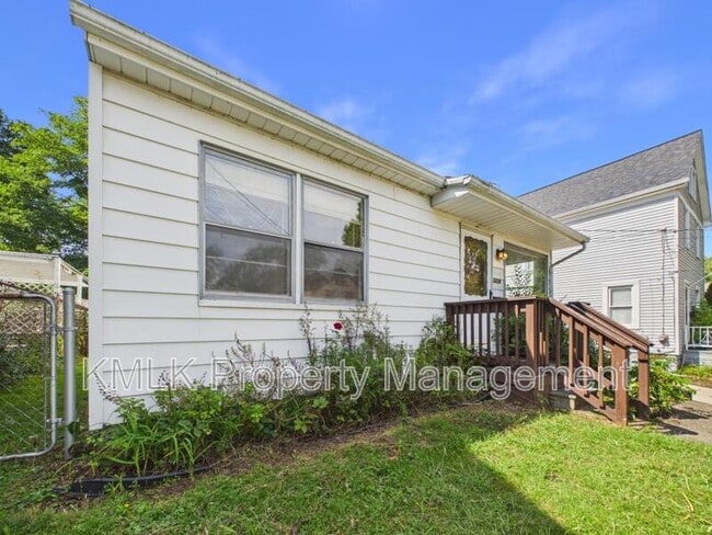 1274 Collinwood Ave
